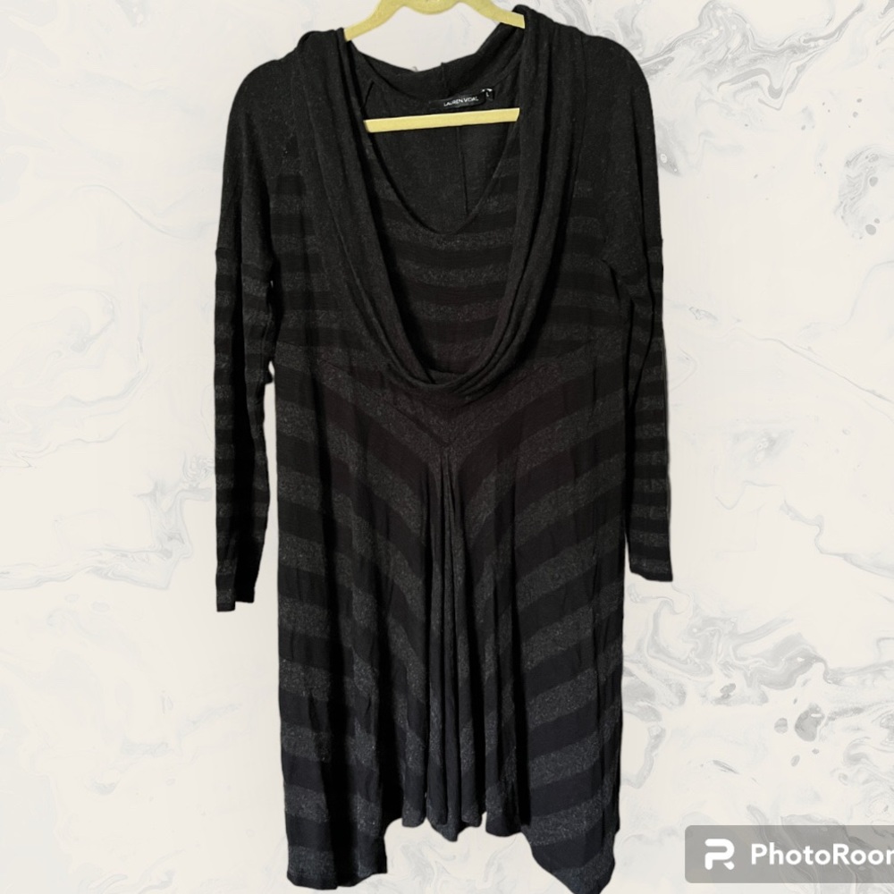 Lauren Vidal black and grey stripe tunic dress. Size Large.
